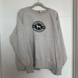 Black dog sweatshirt